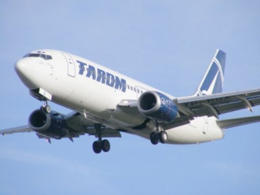 TAROM reduce preţurile la biletele de avion